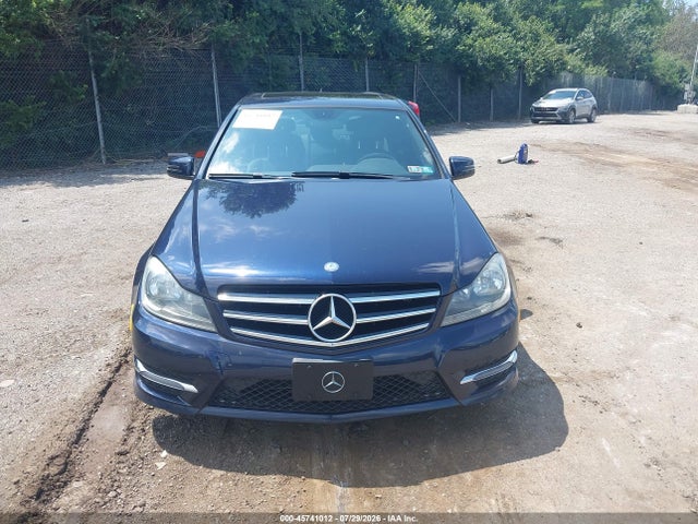 2014 Mercedes-benz C 300 Sport 4matic მანქანა იყიდება აუქციონზე, vin: WDDGF8AB6EA964914, აუქციონის ნომერი: 45741012