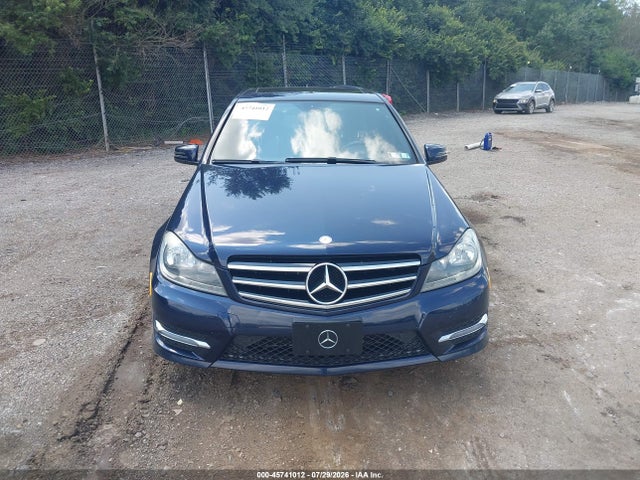 2014 Mercedes-benz C 300 Sport 4matic მანქანა იყიდება აუქციონზე, vin: WDDGF8AB6EA964914, აუქციონის ნომერი: 45741012