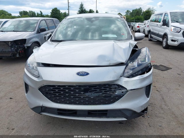2020 Ford Escape Se მანქანა იყიდება აუქციონზე, vin: 1FMCU9G67LUC75017, აუქციონის ნომერი: 45741020