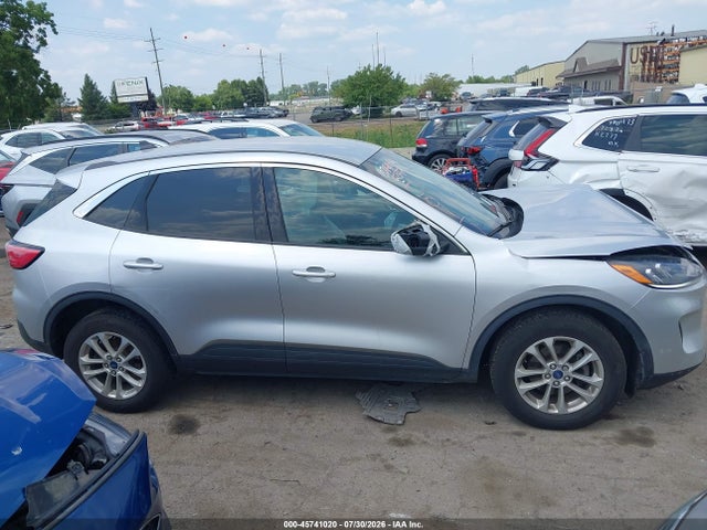 2020 Ford Escape Se მანქანა იყიდება აუქციონზე, vin: 1FMCU9G67LUC75017, აუქციონის ნომერი: 45741020