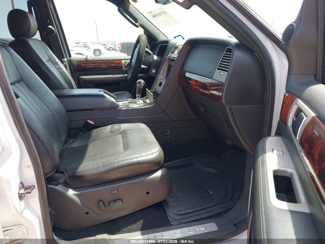 Продажа на аукционе авто 2006 Lincoln Navigator Luxury/ultimate, vin: 5LMFU27546LJ29757, номер лота: 45741086