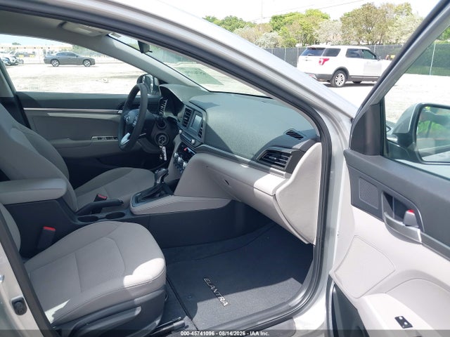 Продаж на аукціоні авто 2020 Hyundai Elantra Se, vin: 5NPD74LF2LH602667, номер лоту: 45741096