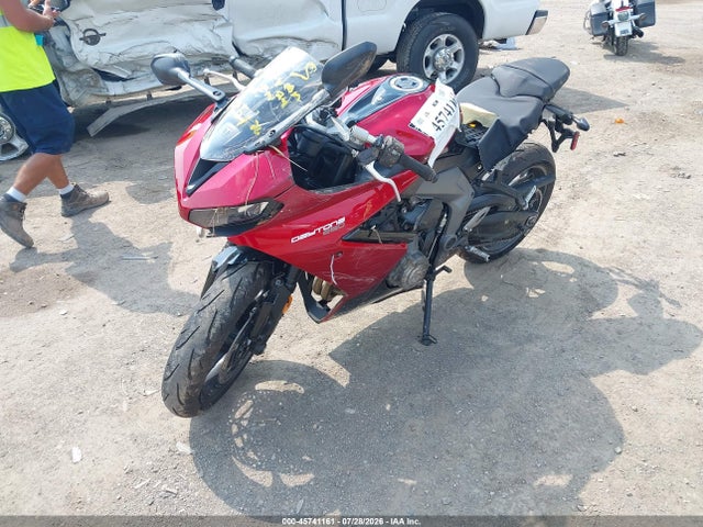 45741161 :رقم المزاد ، SMTL23UF1STCC5097 vin ، 2025 Triumph Motorcycle Daytona 660 مزاد بيع