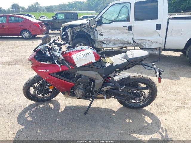 45741161 :رقم المزاد ، SMTL23UF1STCC5097 vin ، 2025 Triumph Motorcycle Daytona 660 مزاد بيع