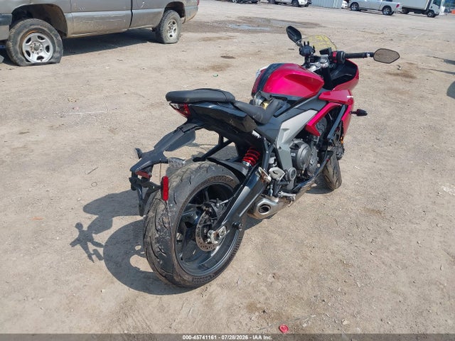 45741161 :رقم المزاد ، SMTL23UF1STCC5097 vin ، 2025 Triumph Motorcycle Daytona 660 مزاد بيع
