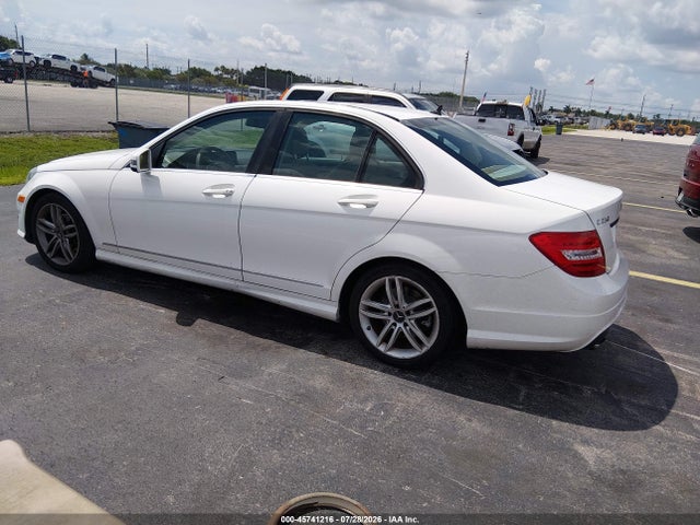 2014 Mercedes-benz C 250 Sport მანქანა იყიდება აუქციონზე, vin: WDDGF4HB0EA937271, აუქციონის ნომერი: 45741216