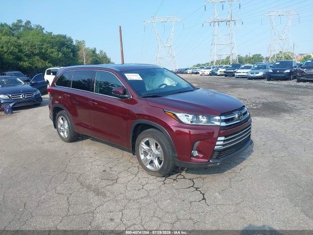 Toyota Highlander Limited 2018 5TDDZRFH2JS873014 головне зображення