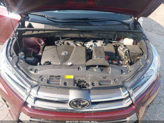 Toyota Highlander Limited 2018 5TDDZRFH2JS873014 Image 10