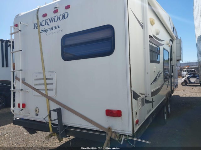 Forest River Rockwood 8280ws 2014 4X4FRLD23E1857406 Image 4