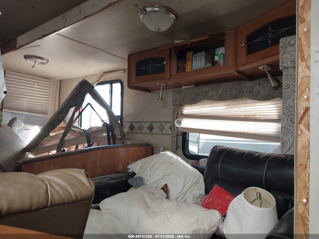 Forest River Rockwood 8280ws 2014 4X4FRLD23E1857406 Image 8