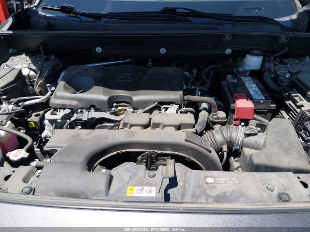 2T3K1RFV4KW005729 Toyota RAV4 LE