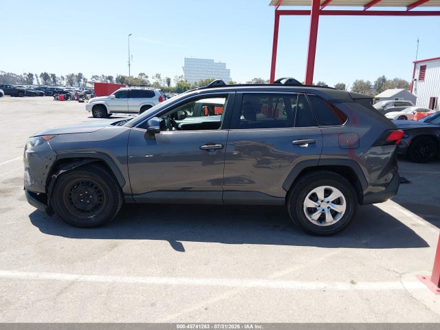2T3K1RFV4KW005729 Toyota RAV4 LE