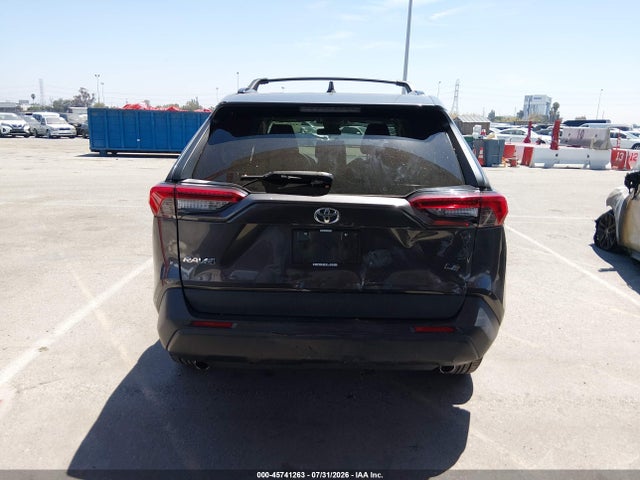 2T3K1RFV4KW005729 Toyota RAV4 LE