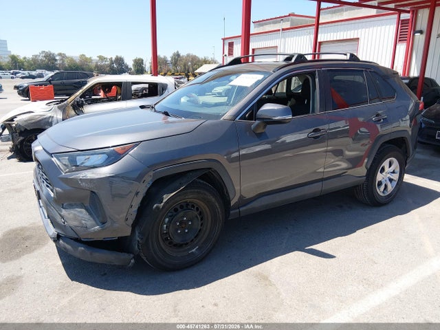 2T3K1RFV4KW005729 Toyota RAV4 LE