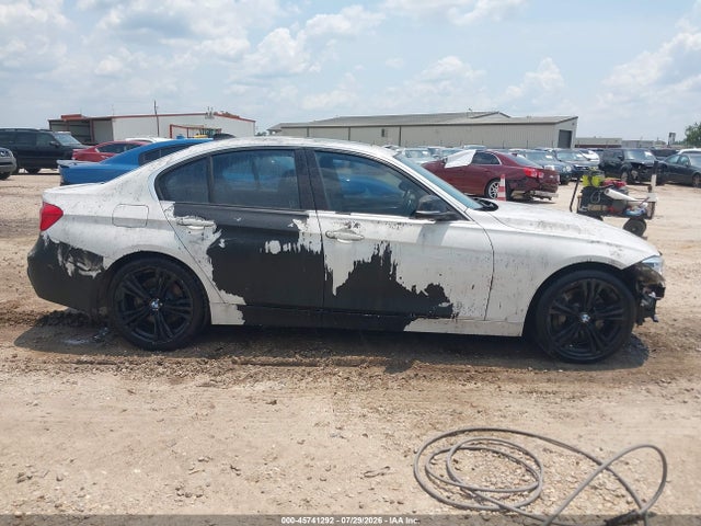 45741292 :رقم المزاد ، WBA8B3G59GNT62760 vin ، 2016 Bmw 340i مزاد بيع