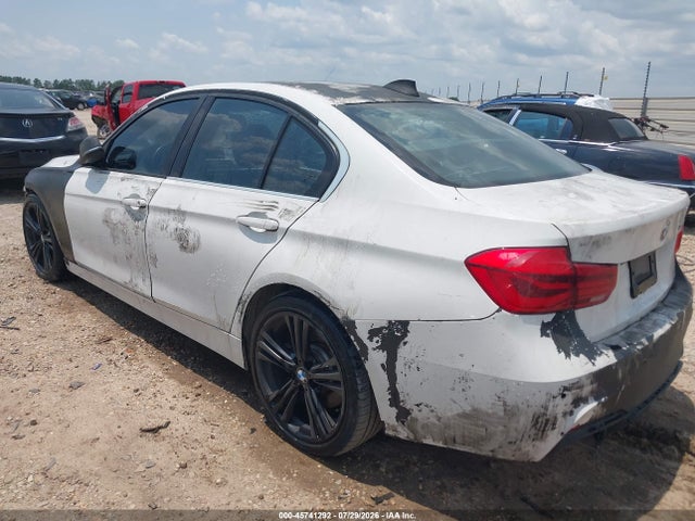 45741292 :رقم المزاد ، WBA8B3G59GNT62760 vin ، 2016 Bmw 340i مزاد بيع