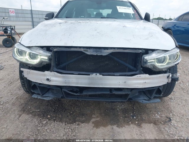 45741292 :رقم المزاد ، WBA8B3G59GNT62760 vin ، 2016 Bmw 340i مزاد بيع