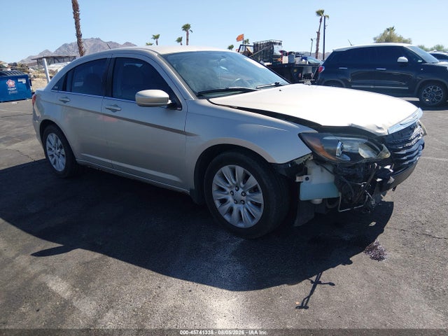 45741338 :رقم المزاد ، 1C3CCBAB5DN620856 vin ، 2013 Chrysler 200 Lx مزاد بيع