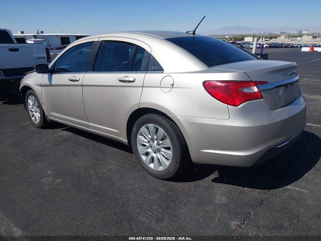45741338 :رقم المزاد ، 1C3CCBAB5DN620856 vin ، 2013 Chrysler 200 Lx مزاد بيع