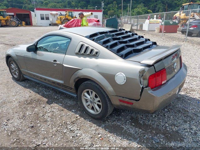 Продаж на аукціоні авто 2005 Ford Mustang V6 Deluxe/v6 Premium, vin: 1ZVFT80N655114698, номер лоту: 45741430