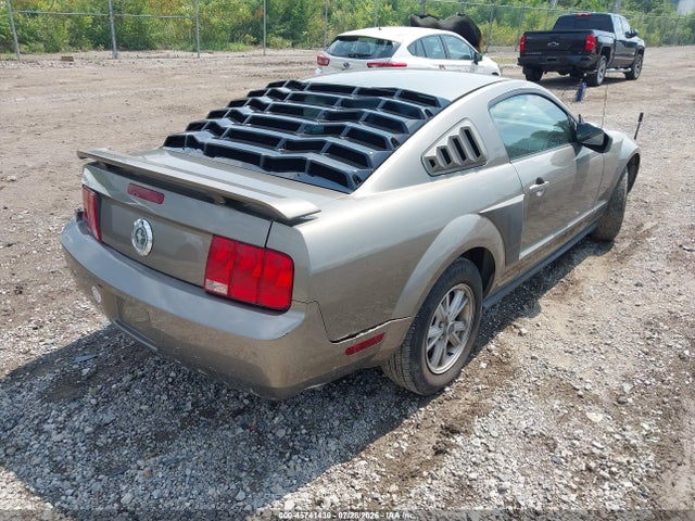 Продаж на аукціоні авто 2005 Ford Mustang V6 Deluxe/v6 Premium, vin: 1ZVFT80N655114698, номер лоту: 45741430