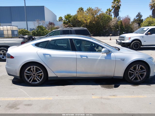 Tesla Model S 60/70/85 2015 5YJSA1H16FF083999 Image 12