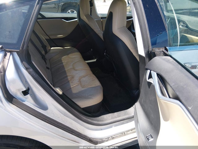 Продажа на аукционе авто 2015 Tesla Model S 60/70/85, vin: 5YJSA1H16FF083999, номер лота: 45741499