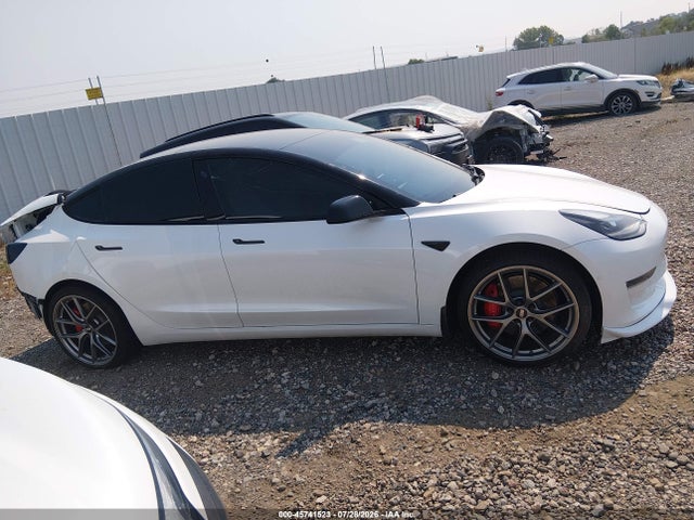 Продаж на аукціоні авто 2022 Tesla Model 3 Performance Dual Motor All-wheel Drive, vin: 5YJ3E1EC0NF154918, номер лоту: 45741523