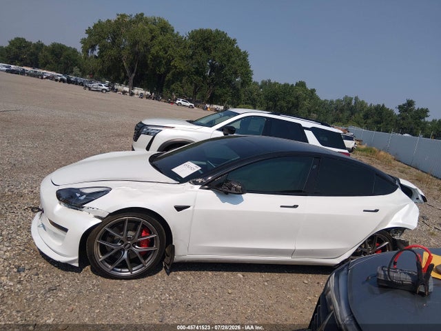 Продаж на аукціоні авто 2022 Tesla Model 3 Performance Dual Motor All-wheel Drive, vin: 5YJ3E1EC0NF154918, номер лоту: 45741523