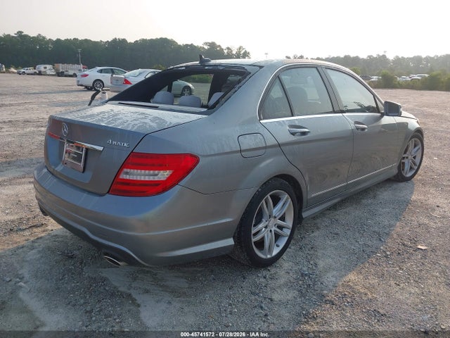 2013 Mercedes-benz C 300 Sport 4matic მანქანა იყიდება აუქციონზე, vin: WDDGF8AB5DR283840, აუქციონის ნომერი: 45741572