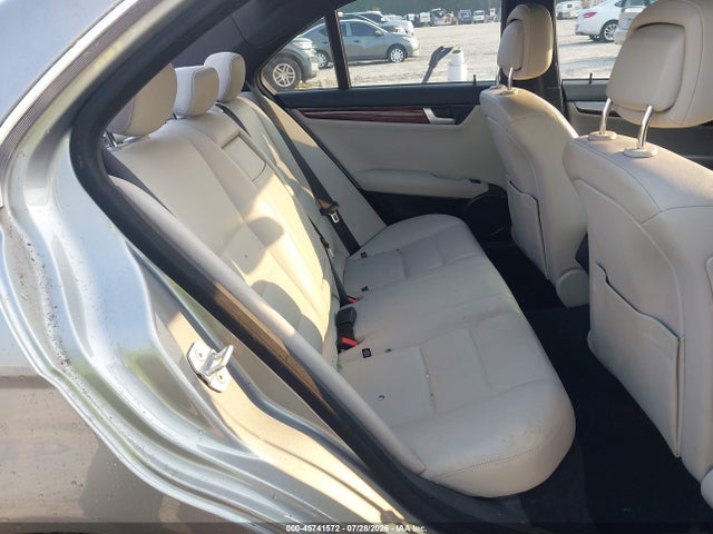 2013 Mercedes-benz C 300 Sport 4matic მანქანა იყიდება აუქციონზე, vin: WDDGF8AB5DR283840, აუქციონის ნომერი: 45741572