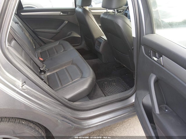 45741590 :رقم المزاد ، 1VWAT7A32FC018212 vin ، 2015 Volkswagen Passat 1.8t Wolfsburg Edition مزاد بيع