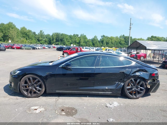 Продажа на аукционе авто 2018 Tesla Model S 100d/75d/p100d, vin: 5YJSA1E24JF277825, номер лота: 45741600