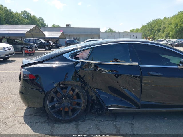 Продажа на аукционе авто 2018 Tesla Model S 100d/75d/p100d, vin: 5YJSA1E24JF277825, номер лота: 45741600