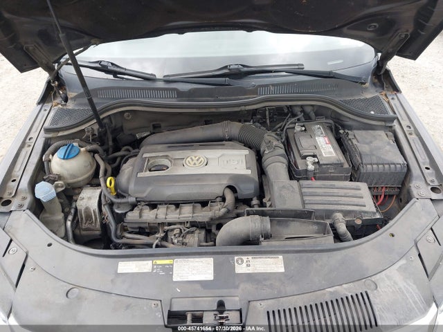 2015 Volkswagen Cc 2.0t Sport მანქანა იყიდება აუქციონზე, vin: WVWBP7AN7FE825679, აუქციონის ნომერი: 45741654