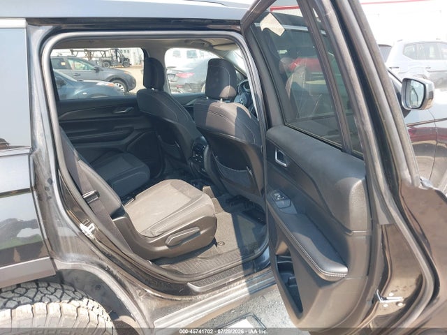 Aukcja sprzedaży 2023 Jeep Grand Cherokee L Laredo 4x4, vin: 1C4RJKAGXP8839645, numer aukcji: 45741702