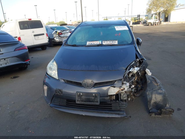JTDKN3DU4F0480481 Toyota Prius Three