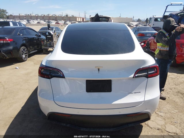 Продажа на аукционе авто 2021 Tesla Model Y Long Range Dual Motor All-wheel Drive, vin: 5YJYGDEE5MF287210, номер лота: 45741777