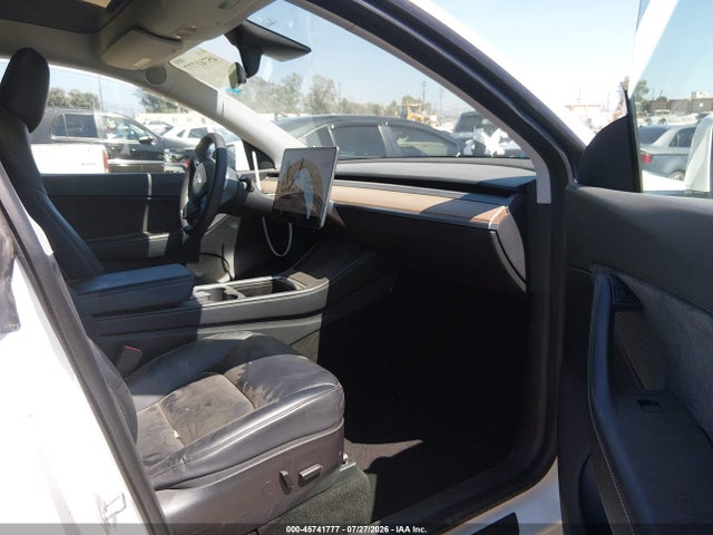 Продажа на аукционе авто 2021 Tesla Model Y Long Range Dual Motor All-wheel Drive, vin: 5YJYGDEE5MF287210, номер лота: 45741777