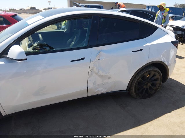 Продажа на аукционе авто 2021 Tesla Model Y Long Range Dual Motor All-wheel Drive, vin: 5YJYGDEE5MF287210, номер лота: 45741777