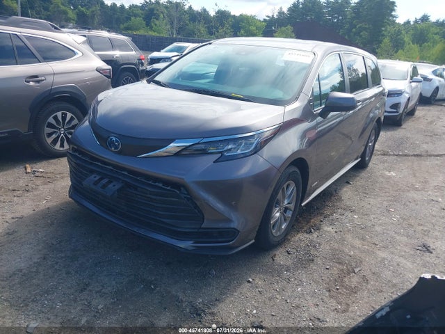 5TDKSKFC8MS011217 Toyota SIENNA LE