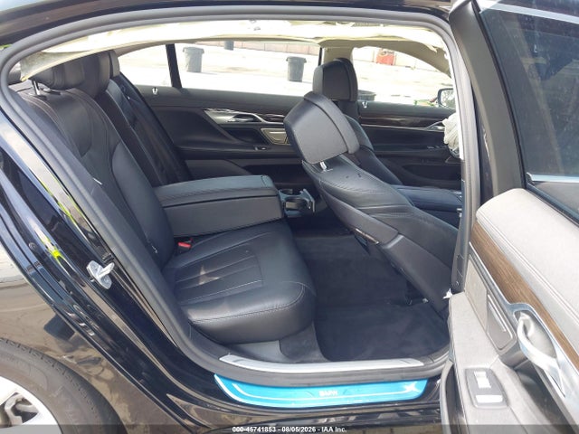 BMW 740I 2020 WBA7T2C02LGL17123 Image 8