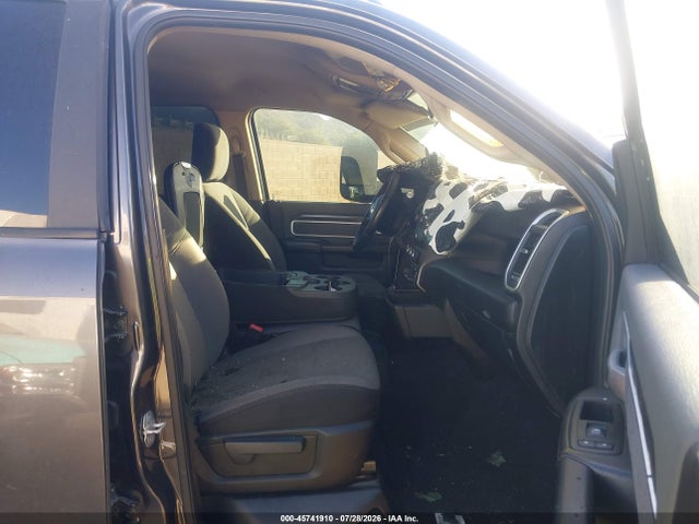 45741910 :رقم المزاد ، 3C63RRHLXKG621922 vin ، 2019 Ram 3500 Big Horn  4x4 8' Box مزاد بيع
