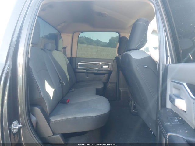 45741910 :رقم المزاد ، 3C63RRHLXKG621922 vin ، 2019 Ram 3500 Big Horn  4x4 8' Box مزاد بيع