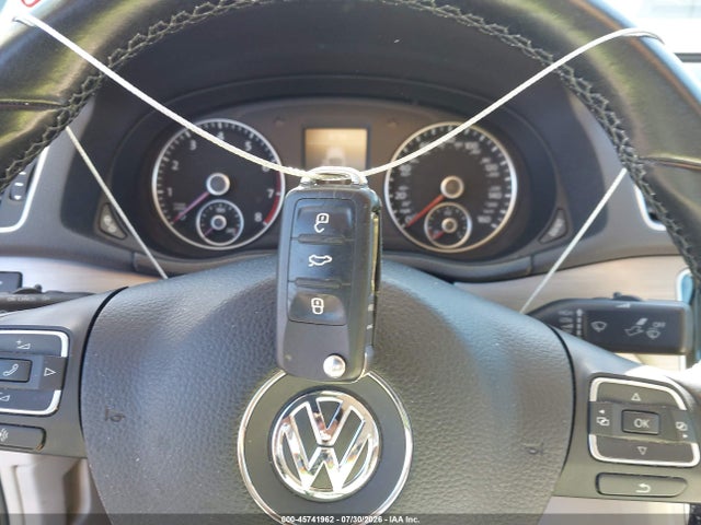 1VWBT7A39EC089734 Volkswagen Passat 1.8t Se