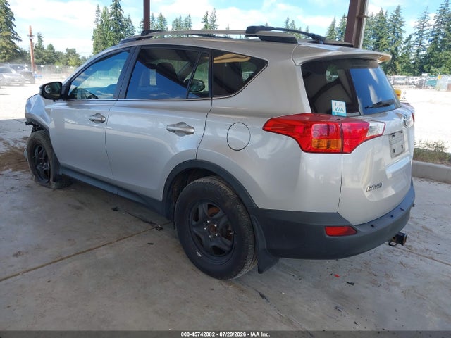 Toyota RAV4 LE 2015 2T3BFREV3FW230300 Image 3