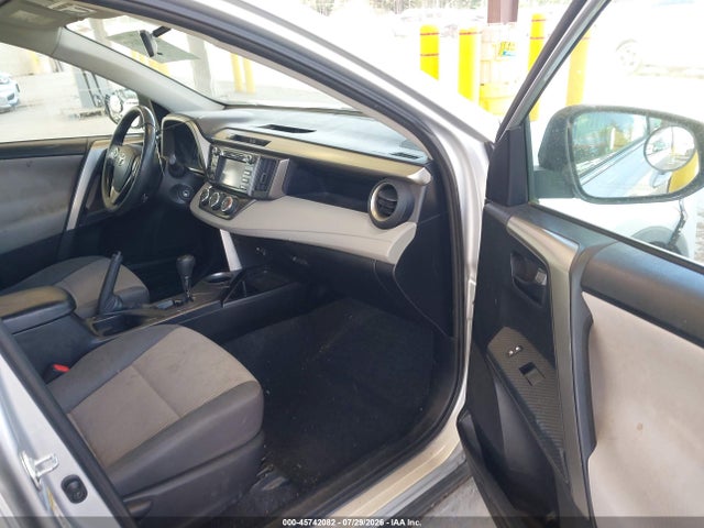 Toyota RAV4 LE 2015 2T3BFREV3FW230300 Image 5