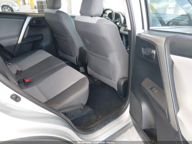 Toyota RAV4 LE 2015 2T3BFREV3FW230300 Image 8