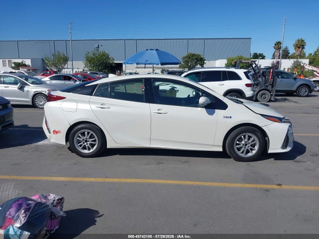 45742100 :رقم المزاد ، JTDKARFP6J3076708 vin ، 2018 Toyota Prius Prime Plus مزاد بيع