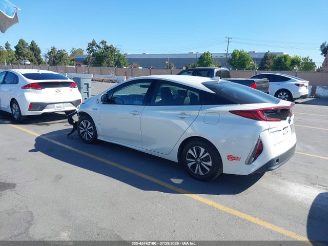 45742100 :رقم المزاد ، JTDKARFP6J3076708 vin ، 2018 Toyota Prius Prime Plus مزاد بيع